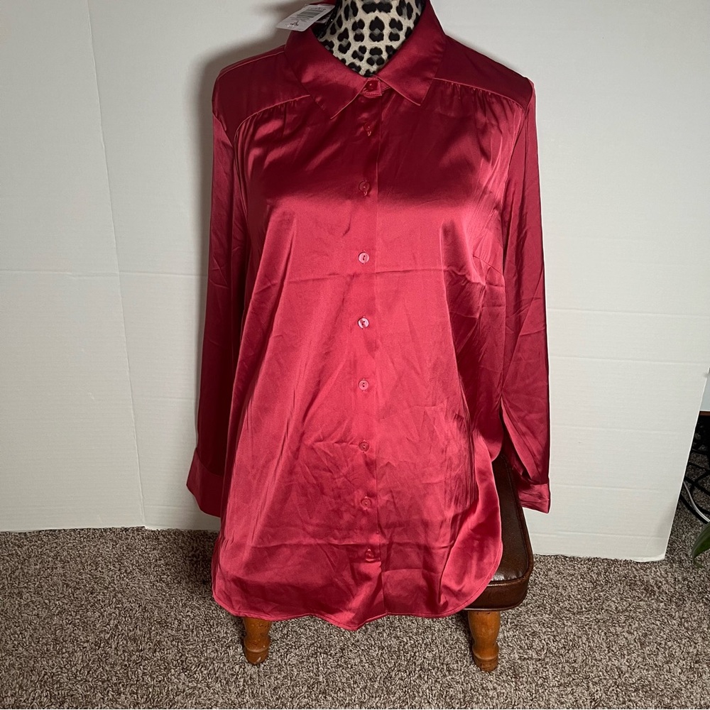 Torrid 2 Madison Patton button up long sleeve shirt, color Holly Berry NEW